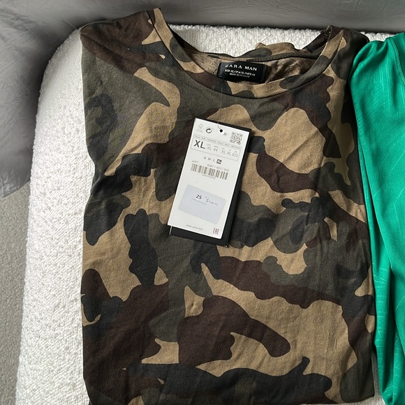 Men’s TShirts - Picture 2 of 10